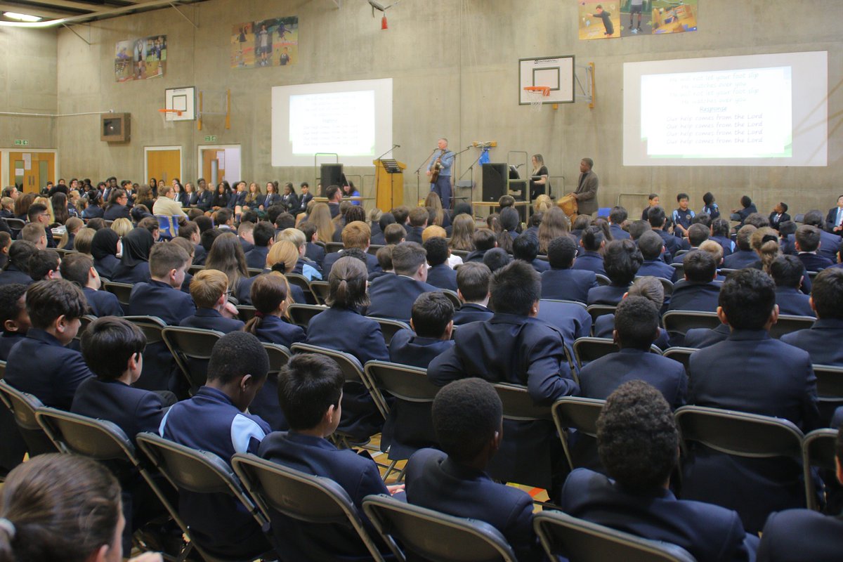 academy_assisi's tweet photo. We celebrated out patron saint's feast day with two assemblies. The theme of the assemblies was LOVE @ASFAchaplain talked about "philia love" and how we can love care for one and other as a community in the same way as St Francis loved and cared for his community. @asfahos https://t.co/0sPr2ZepzC