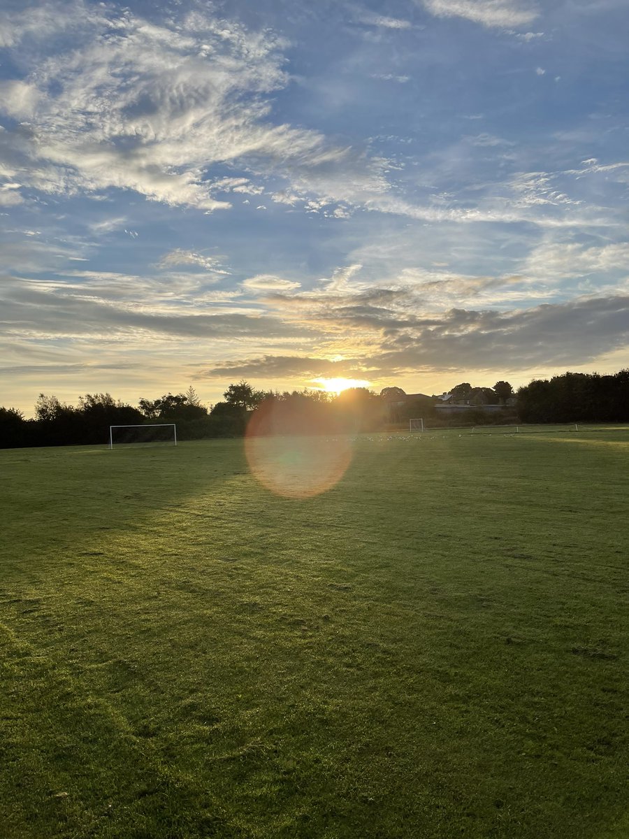 BA_PEandSEA's tweet photo. Beautiful sunrise for our Friday Morning Mile. Learners are enjoying taking on the mini London Marathon challenge of running 2.6miles. #WeRunTogether https://t.co/l0oLL6Q4js