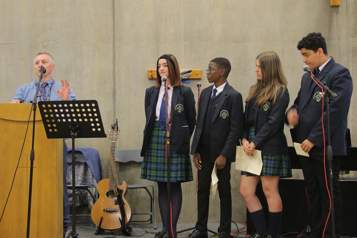 academy_assisi's tweet photo. We celebrated out patron saint's feast day with two assemblies. The theme of the assemblies was LOVE @ASFAchaplain talked about "philia love" and how we can love care for one and other as a community in the same way as St Francis loved and cared for his community. @asfahos https://t.co/0sPr2ZepzC
