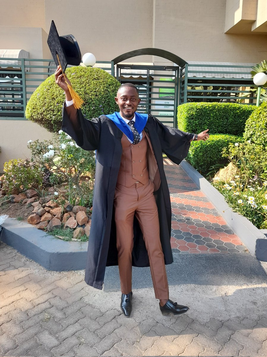 reuphanuel's tweet photo. I've finally increased the unemployment rate of my country. Otherwise, Degree harisi Bepa!!π #FinancialEngineer. https://t.co/sqtdzUh8bS