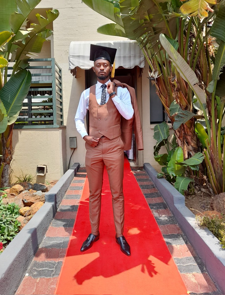reuphanuel's tweet photo. I've finally increased the unemployment rate of my country. Otherwise, Degree harisi Bepa!!π #FinancialEngineer. https://t.co/sqtdzUh8bS