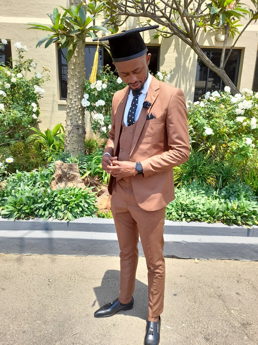 reuphanuel's tweet photo. I've finally increased the unemployment rate of my country. Otherwise, Degree harisi Bepa!!π #FinancialEngineer. https://t.co/sqtdzUh8bS