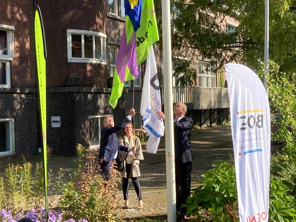 MolenaarenCo's tweet photo. Oscar Dusschooten wethouder van Tilburg aanwezig bij start #Vincentius te Udenhout samen met Sylvia Pijnenborg van #BOEi en Boudewijn de Bont van #TBI. https://t.co/ddCiLPcA2t