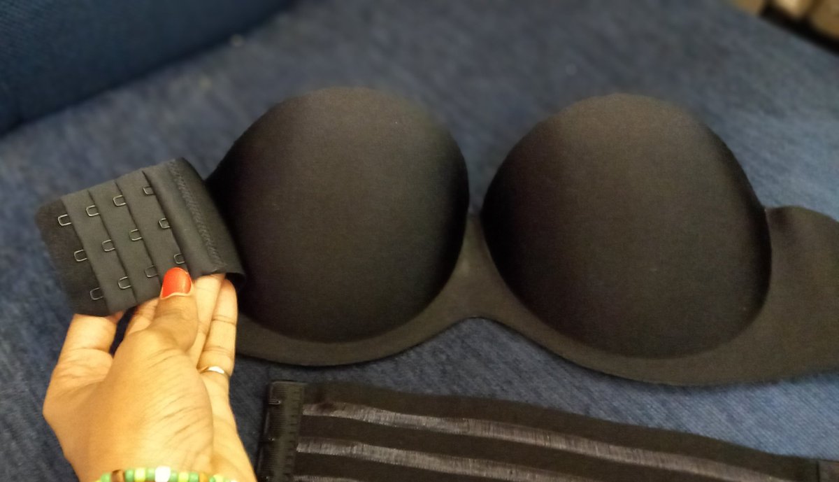 GwiziSoneni's tweet photo. LetsTalk #DisabilityFashion & Style
🛍
Shopping for a bra as a #WomanWithDisability can be depressing 😕 😫 becoz finding a perfect bra-fit that suits one's bodyshape is tough however today I bought a perfect fitting bra that fits well without causing any backpain👌I love it! https://t.co/uhimdvg7vB