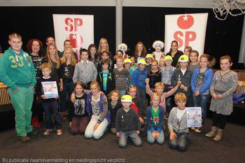 SP_OSS's tweet image. Dat kind verdient nu echt een lintje. Nomineer nu. Kinderlintjes@sp.nl facebook.com/10006446989934…