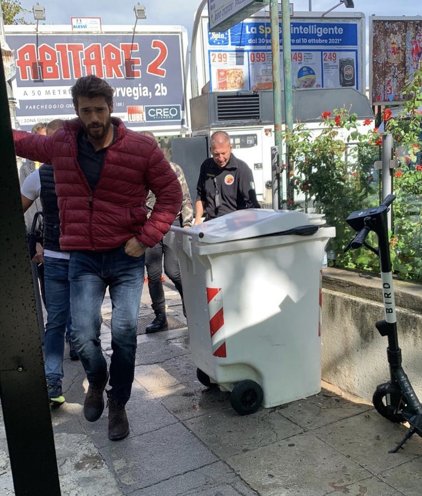 tzina90495727's tweet photo. set time #francescodemir #CanYaman #francescachillemi #violla #ViolaComeIlMare #LuxVide #nicoufficiostampa https://t.co/Pi4lM5OAFo