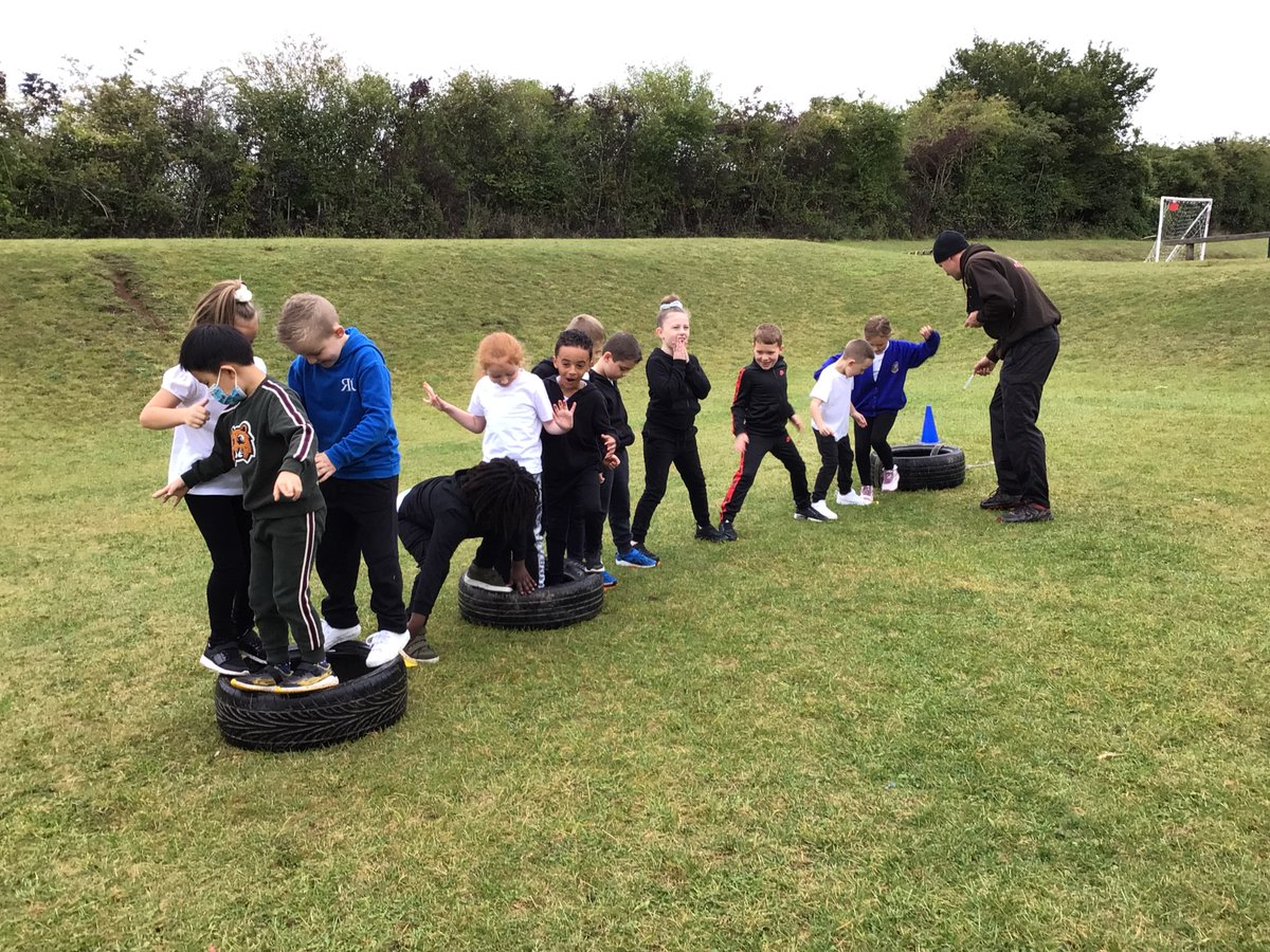 gabriel_primary's tweet photo. @ForcesFitness
  Dosbarth Rhaglan had a great being challenged today and learning how to be healthy, confident individuals! 🏃🏾‍♂️ https://t.co/5jLbokAf4X
