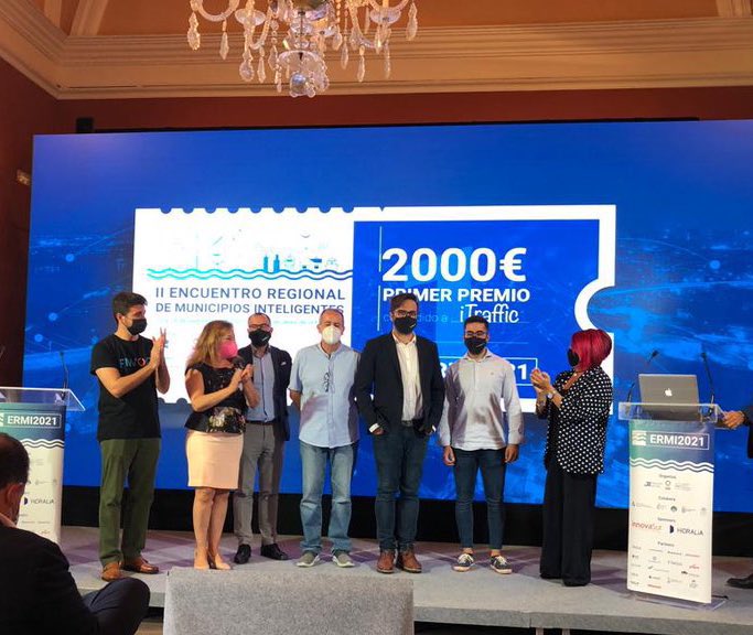 ETSIAMCordoba's tweet photo. 🗣El Aula #TransformaciónDigital @FIWARE de @Univcordoba, liderada por profesorado de @ETSIAMCordoba #atdfiware
🏆 1er premio en Hackathon de II Encuentro Regional de Municipios Inteligentes #HACK4ERMI2021: Objetivo Territorio Inteligente y Resiliente https://t.co/4p4lnMHs7X https://t.co/RLEiWmTjnK