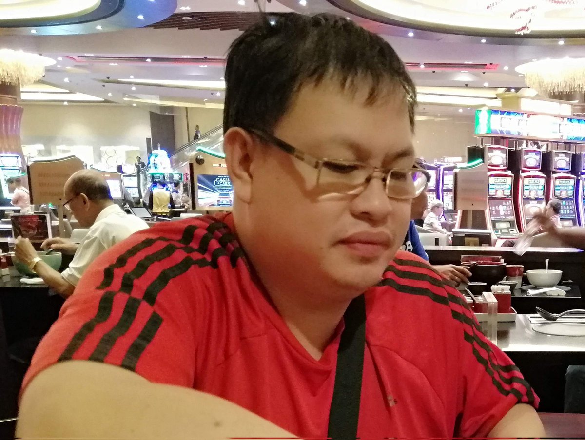 Kuyabear3's tweet photo. @jk0000069 Heto straight daddy manila area lng yan  try nyo sya sa fb pumapatol yan with 2kids yan  pa buso sabi masarap sya https://t.co/0JoGeI3xfG