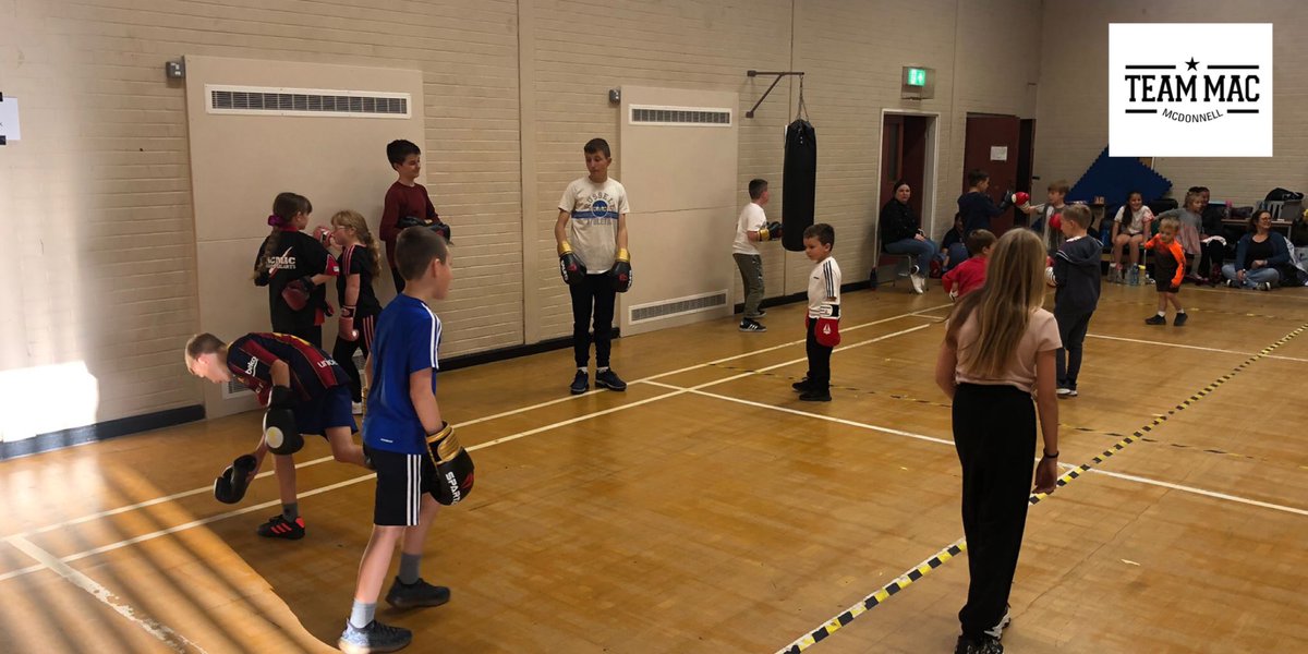 TeamMacCIC's tweet photo. Boxing tonight 5-6pm 🥊🙌🏽

Stainforth Youth Centre 

#teammacfoundation #fightforgood #sssnetwork #communityboxing #boxing #stainforth #doncaster #doncasterisgreat #boxingfitness https://t.co/psKy6KLVWp