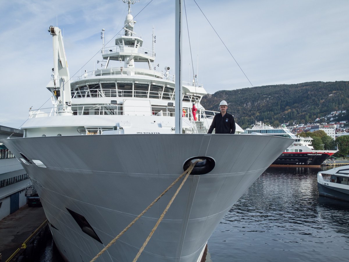 Sjømat er helt nødvendig for å avskaffe sult. Da må vi også forvalte havet godt. Derfor så bra at «Dr. Fridtjof Nansen» nå seiler mot Afrika igjen for å bistå partnerland med bærekraftig fiskeriforvaltning - @dagiulstein #EAFNansen 👇 hi.no/hi/nyheter/202… 📷@Havforskningen