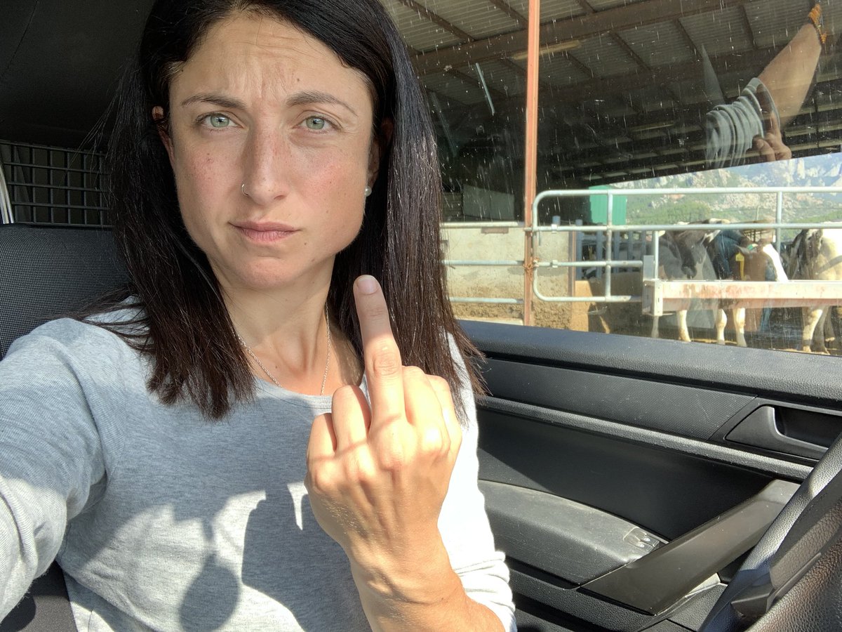 immaps's tweet photo. A tots els animalistes que us penseu que en sabeu més que jo sobre vaques. Si haguessiu estudiat veterinària o treballessiu amb vaques us escoltaria. No podeu pretendre parlar del què no sabeu i insultar-me gratuitament sobre la meva persona per sostindre els vostres arguments! https://t.co/2LlIJhYx0C