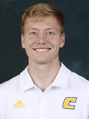 gomocs57's tweet photo. There are 14 days until the Chattanooga Mocs tipoff in the 2021 Blue Gold game! Today we introduce Jaden Frazier! @JadenFrazier8  https://t.co/xsbZha7WUm  #UTC #GoMocs https://t.co/ucsOwfKeu4