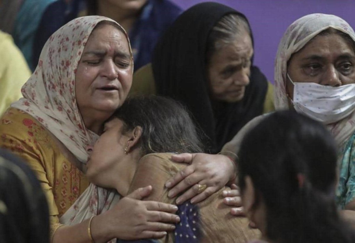 Surinde62564145's tweet photo. #StopTerrorism
#KashmirAgainstTerrorism 
#MurderersOfHumanity https://t.co/oPLAQXJRWn