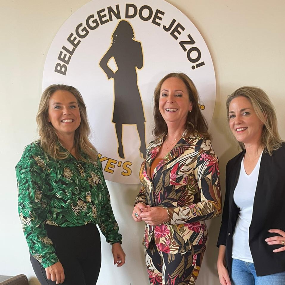 Niks op Netflix? Bekijk de nieuwe Beleggen Doe Je Zo! Show met <a href="/martinehafkamp/">Martine Hafkamp</a>   <a href="/FinancieelVrije/">Financieel Vrije Vrouw</a> Vrouw

youtu.be/oxugGEQztM0