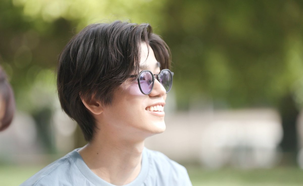 eanyuramburu's tweet photo. Senyum mu begitu indah, begitu ceria

Sampai aku lupa bahwa kamu hanya angan yang tak pernah bisa ku raih dan genggam https://t.co/AnNveY3tlG