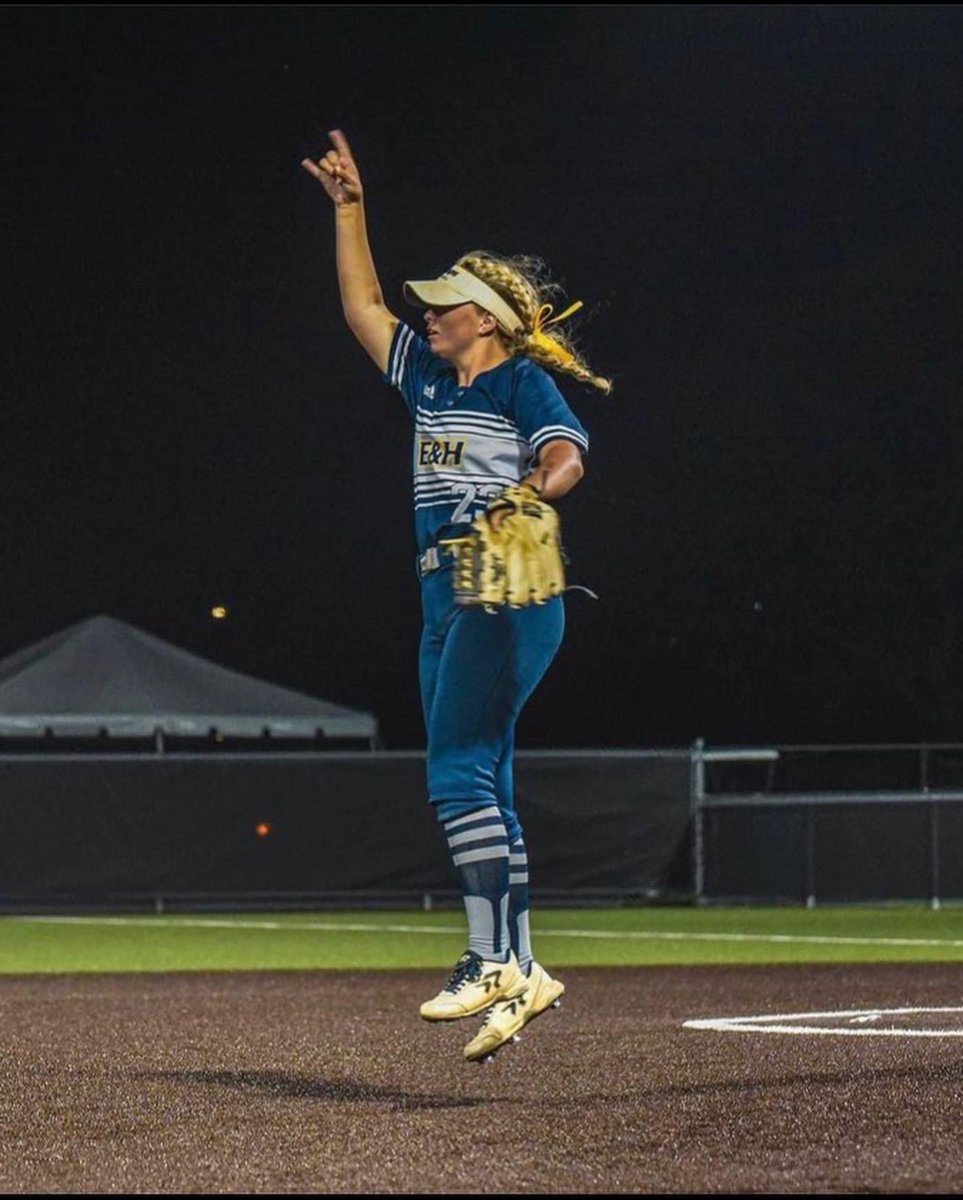 Happy Birthday to our 3-year team captain and Super Senior <a href="/a_steadman23/">Allyson Steadman</a>!! Ally is an incredible softball player and team leader! She’s smooth as butter in the field and tortures pitchers at the plate! She also loves her teammates and this program! We love you, Ally! Happy B-Day!
