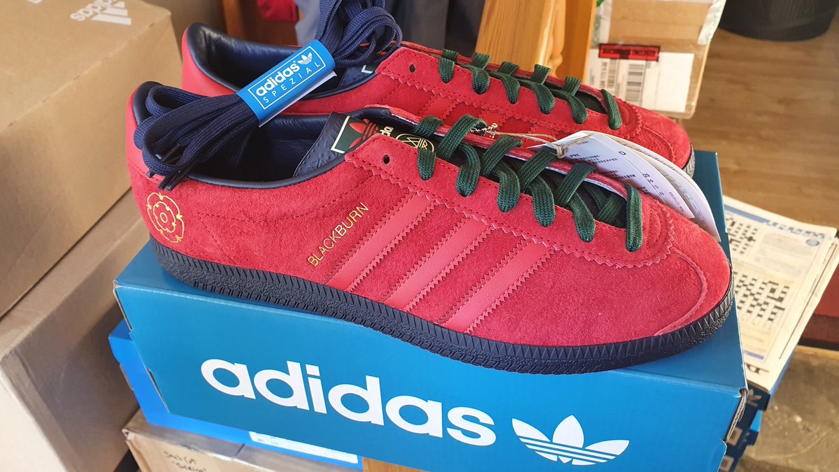 HazzaDan's tweet photo. ☆adidas for sale☆

All size 10, BNIBWT
Prices incl. double boxed, tracked, insured post, and PayPal fees

SL72 £50
Blackburn Ewood £110
USA 84 £40
Handball Spezial TR £80

RTs appreciated 🙌

Vouches available if necessary

@RetroSolesUK @adiFamily_ @RevsJr @MindBodySoleUK https://t.co/m7xz50SQTw
