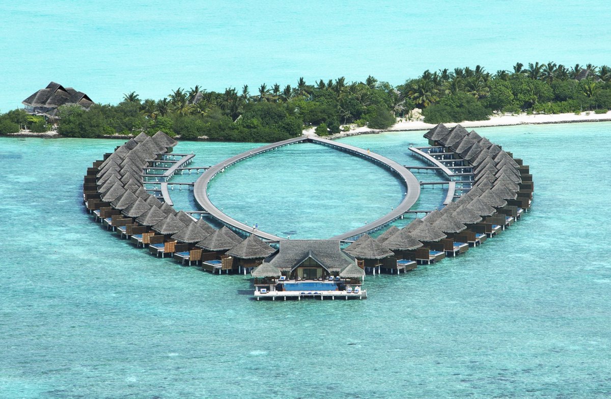 TajMaldives's tweet photo. Did you know that the Maldives owns the title of the lowest country in the world, with an average of only 1.5m above sea level!
#TajExoticaMaldives #LifeAtMaldives #ExploreWithMaldives https://t.co/49AkIkuE4J