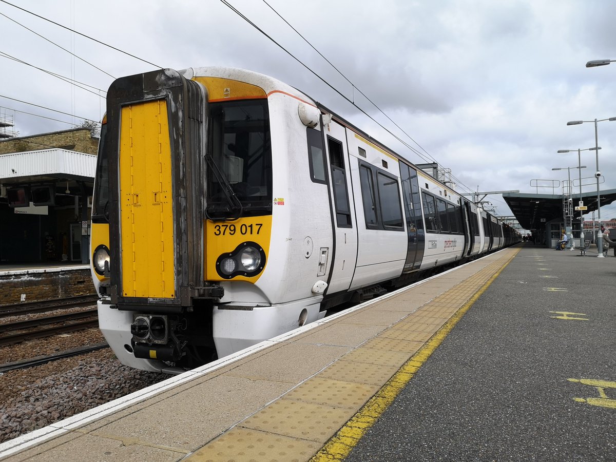DownOnTheStour's tweet photo. From Stadler at Norwich to Bombardier around Cambridge!
Time for the excellent 379s back to the Capital!
#DispatchersOfTwitter #trainphotography #railwayphotography #railwaytwitter #stadler #class755 #class379 @greateranglia https://t.co/iaZzmrPAjf