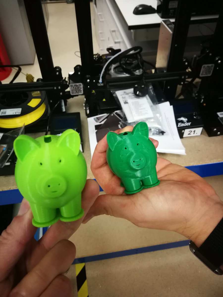 pete_dorrington's tweet image. More 3DPrinter labs today @SUEngineering - students getting stuck in and great to problem solve with them as they build individual machines. Also offering them flexibility of building in labs or at home, and using in labs or at home! #learningthroughdoing