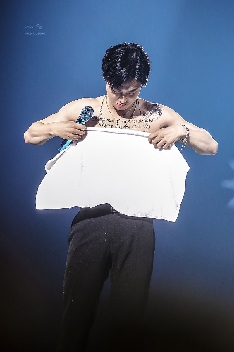 chico_vV's tweet photo. 준면의 상탈이 우리의 멘탈을
탈탈 🤟🤟🤟

190928 #수호 #준면 https://t.co/xhsvwUwF8d