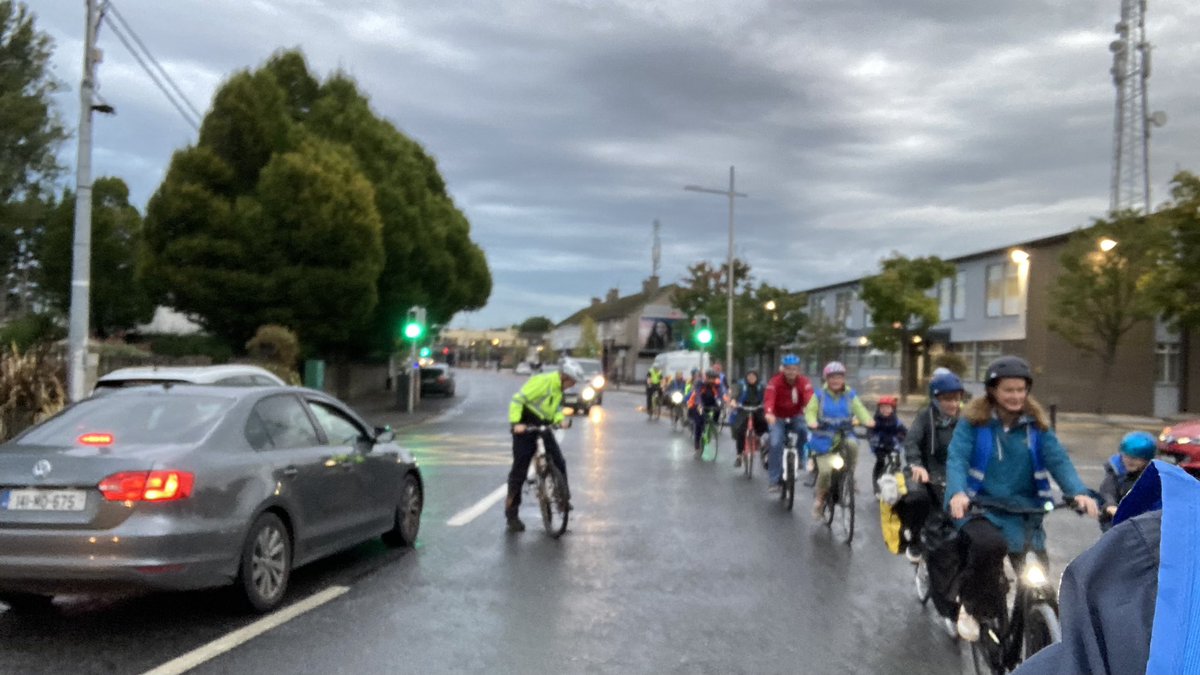 D12BikeBus's tweet image. Huge thank you to @gardainfo for supporting us on our route to school this morning. 

People driving please hold back, we’ll be gone in a minute