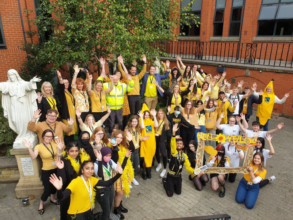 srcholycross's tweet photo. #HelloYellow Let’s keep talking to each other about our mental health! For tips for your mental health go to @YoungMindsUK or @samaritans or @mentalhealth https://t.co/1r37sRbyum