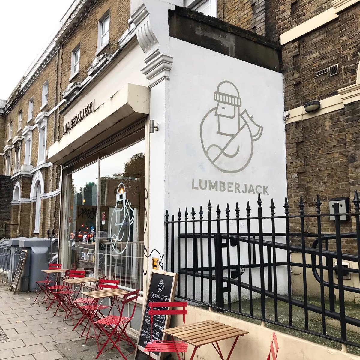 Lumberjack tweet media