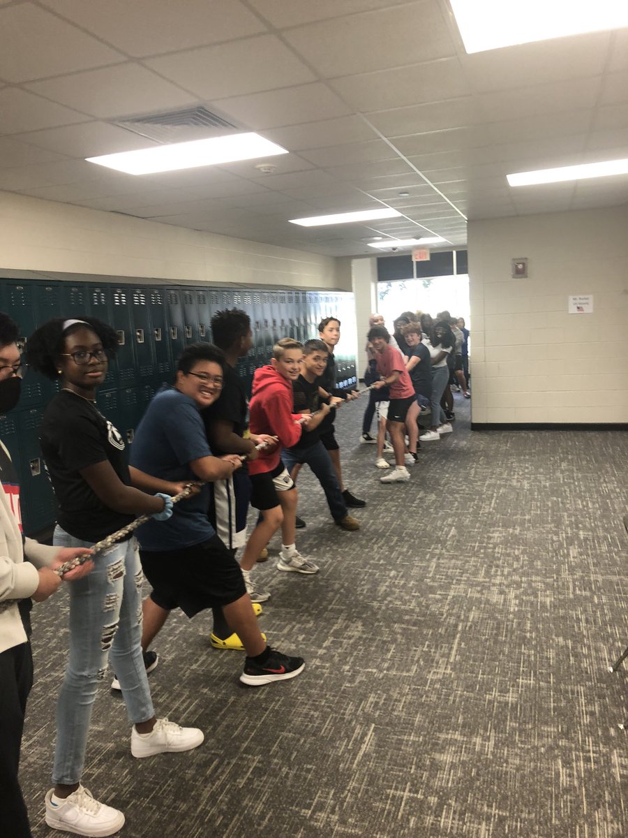 kruckercoog's tweet photo. @briscoe_eagles Revolutionary War Time, pulling out some old tricks.Battle of Saratuga-war, representing the turning point and getting help from France!
#bagotricks #getoutofyourdesk #learningisfun #historyalive https://t.co/IFJPyYmaB9