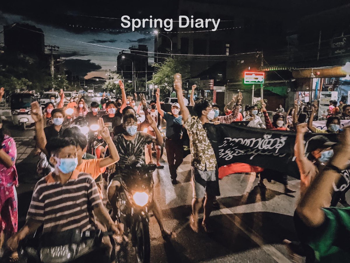 spring_2021's tweet photo. Powerful Mandalay Alliance Strike staged a night strike on the streets to overthrow Genocidal Military despite the tight security of SAC forces.

#ASEAN_StandForDemocracy
#Oct8Coup
#WhatsHappeningInMyanmar https://t.co/4ZDkcIph4F