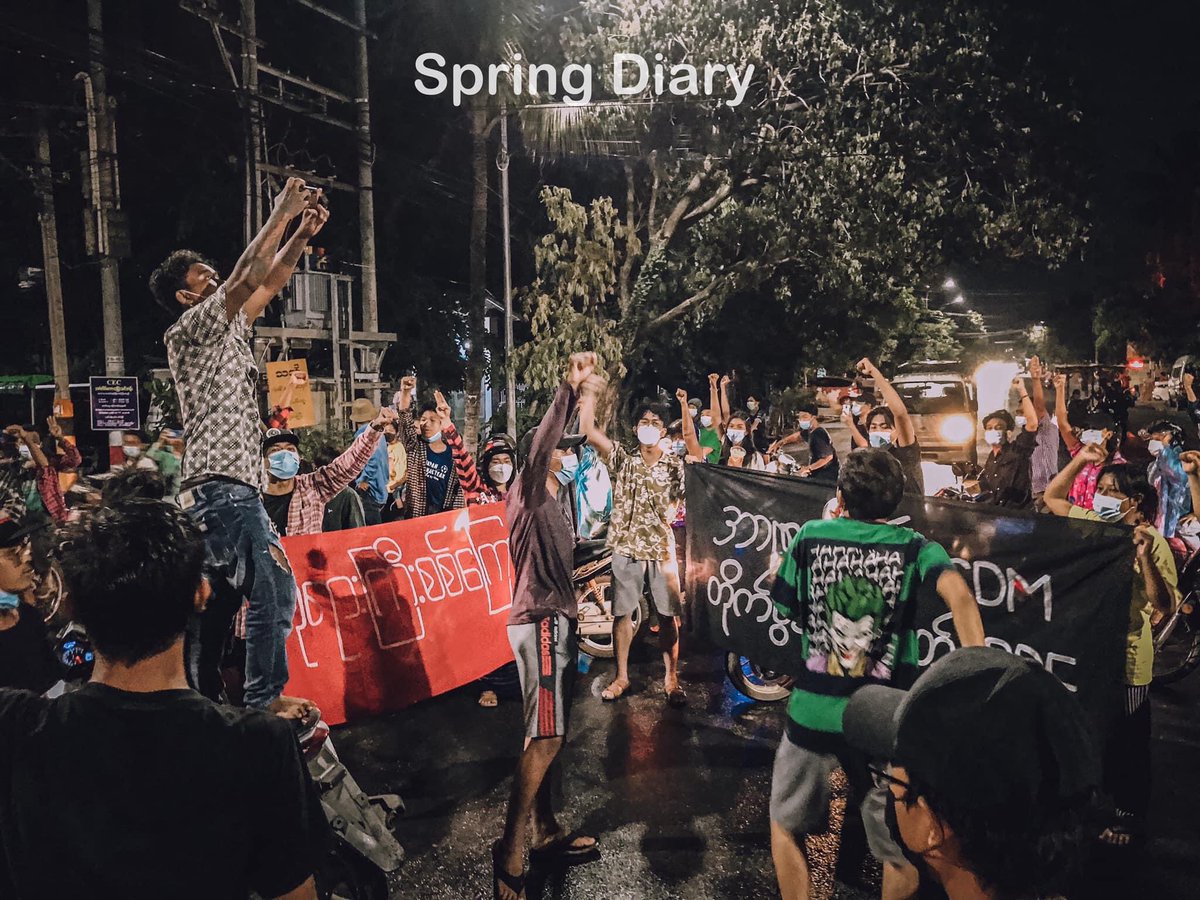 spring_2021's tweet photo. Powerful Mandalay Alliance Strike staged a night strike on the streets to overthrow Genocidal Military despite the tight security of SAC forces.

#ASEAN_StandForDemocracy
#Oct8Coup
#WhatsHappeningInMyanmar https://t.co/4ZDkcIph4F