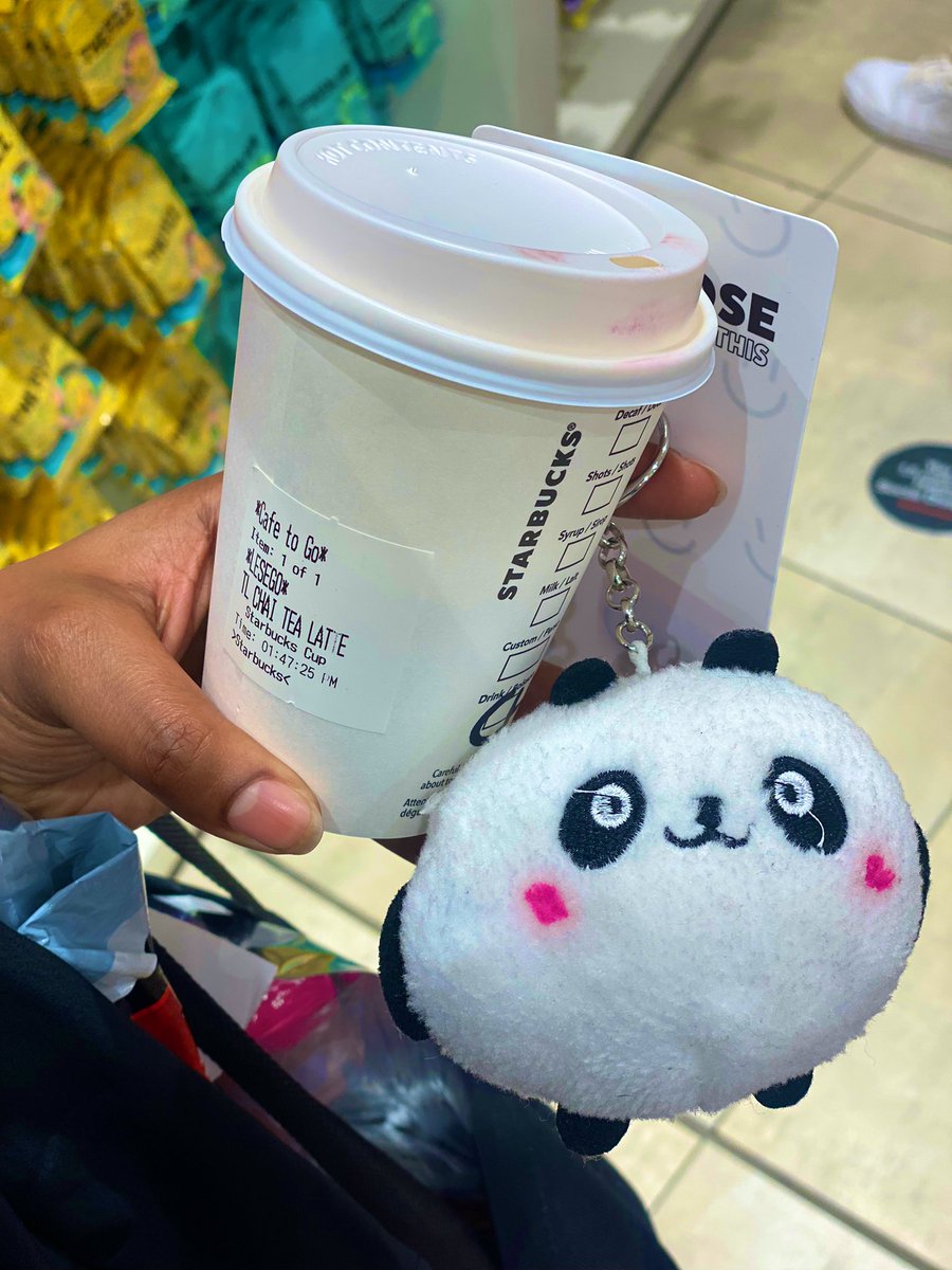 LesegoSigns's tweet image. Never paid attention to pandas before, but keh sila…
 #newkeyring 🐼