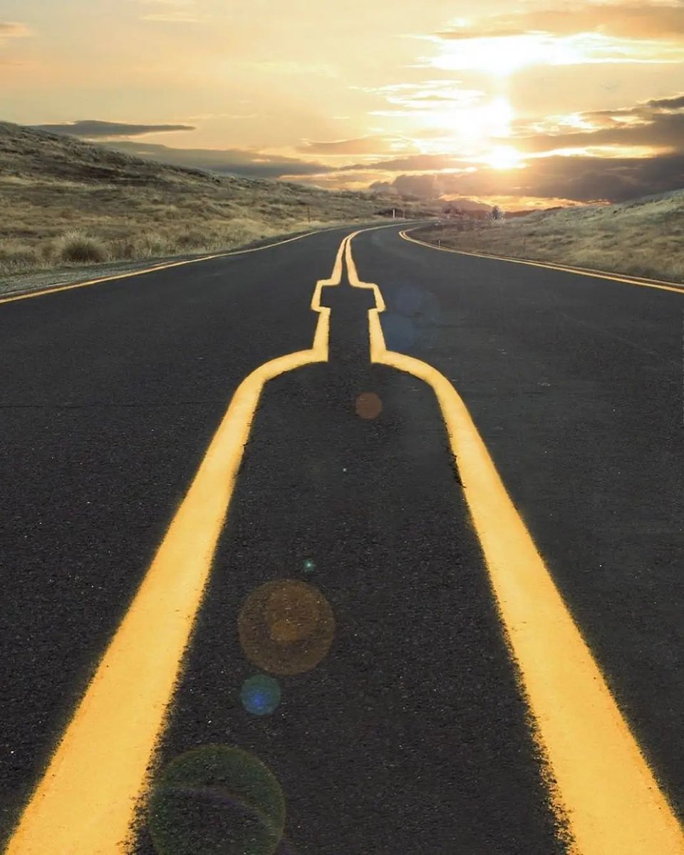 socialflik's tweet photo. Guess the brand that’s being advertised here ? 

#socialflik
#socialfliker
#socialflikmedia
#guessthebrand #ambientads #greatads #advertisingandmarketing #campaignmarketing #branding #brand #marketing #brandidentity #brandingtips #brandingstrategist https://t.co/WDEbVKkdaN