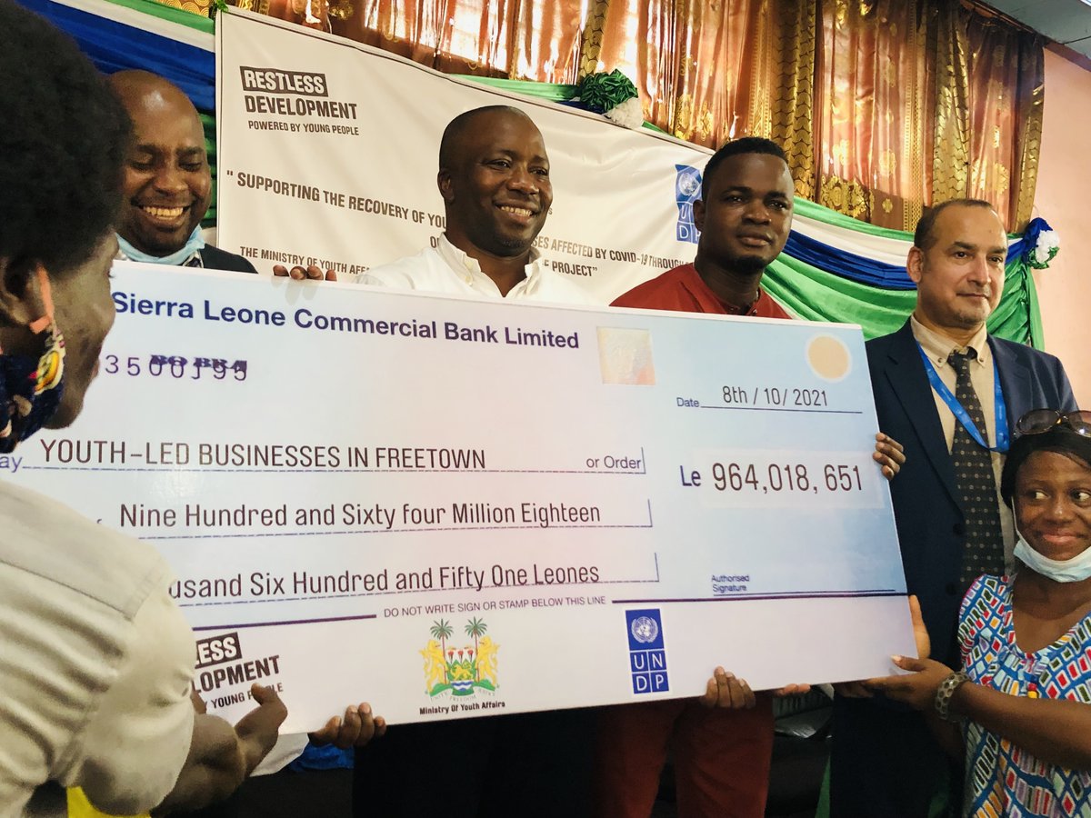 RestDevSalone's tweet image. Navigating the COVID-19 crisis requires significant changes in businesses. This 187 youth-led businesses received business management training alongside the grant to increase their resilience to changed consumer behaviors and operational climate.
#COVID19andSDGs
#YouthPowerHub