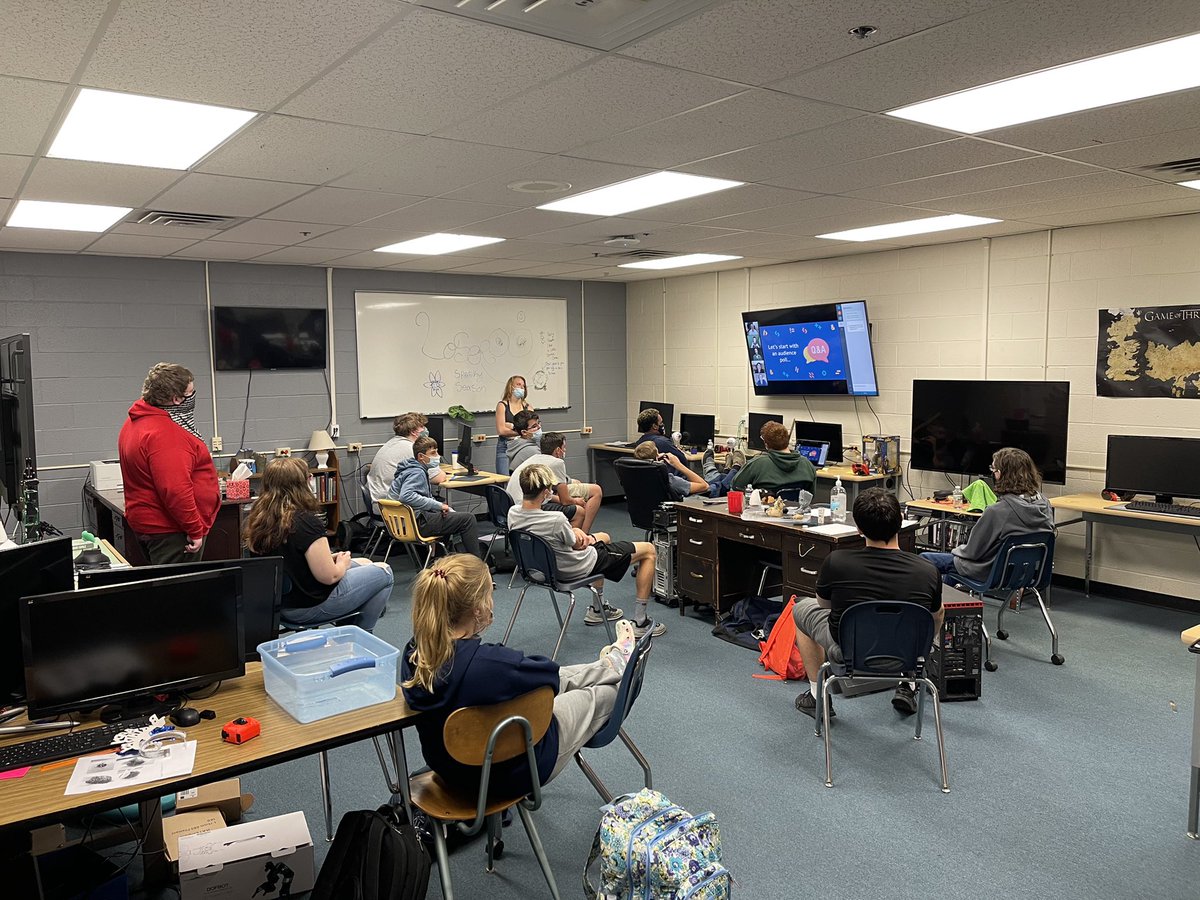 Magnolia_Eagles's tweet photo. Mr. Schmalz’s Python Coding and AP Computer Science classes got to participate in an Amazon interview session with different Amazon employees and representatives. @wetzelcs https://t.co/g1O8uPQb91