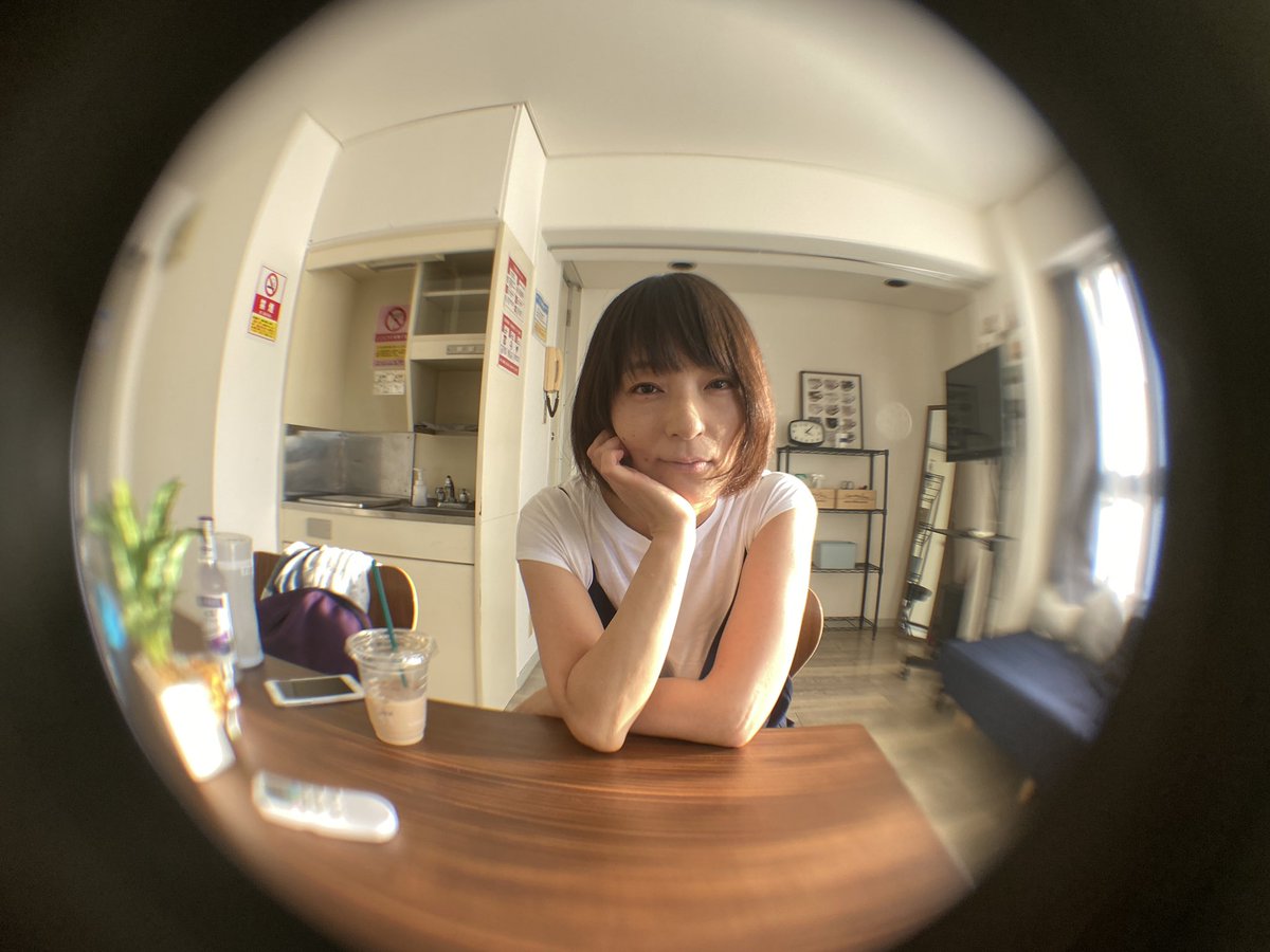 <a href="/hasegawachisa/">長谷川千紗</a> 今日、しじみさんと会って、「くっつき村」のDVD📀を貴女の了解を得ず勝手に作った話をしました。
発売され無い物は、自分で創るしかないので、悪用はしませんので、お許し下さい。(^^)！