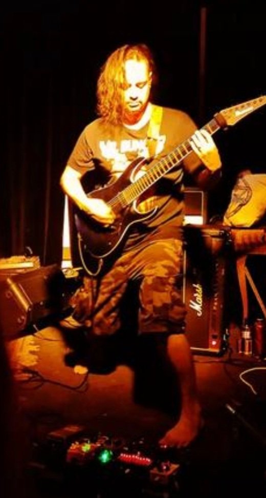 fredrik_rojas's tweet image. Bare foot and riffing again in my natural habitat.
It's good to be in stage again.

#guitarist #walkingcorpse #livemusic