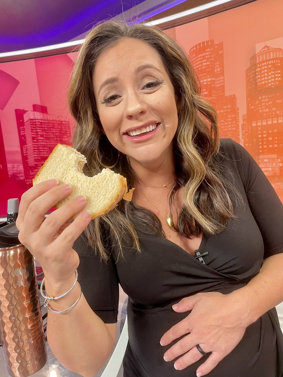 susantran's tweet image. Why do we have a #Fluffernutter sandwich in #Studio3 for the #NECN morning show today? Standby for a video explanation. #Fluff #MorningNews