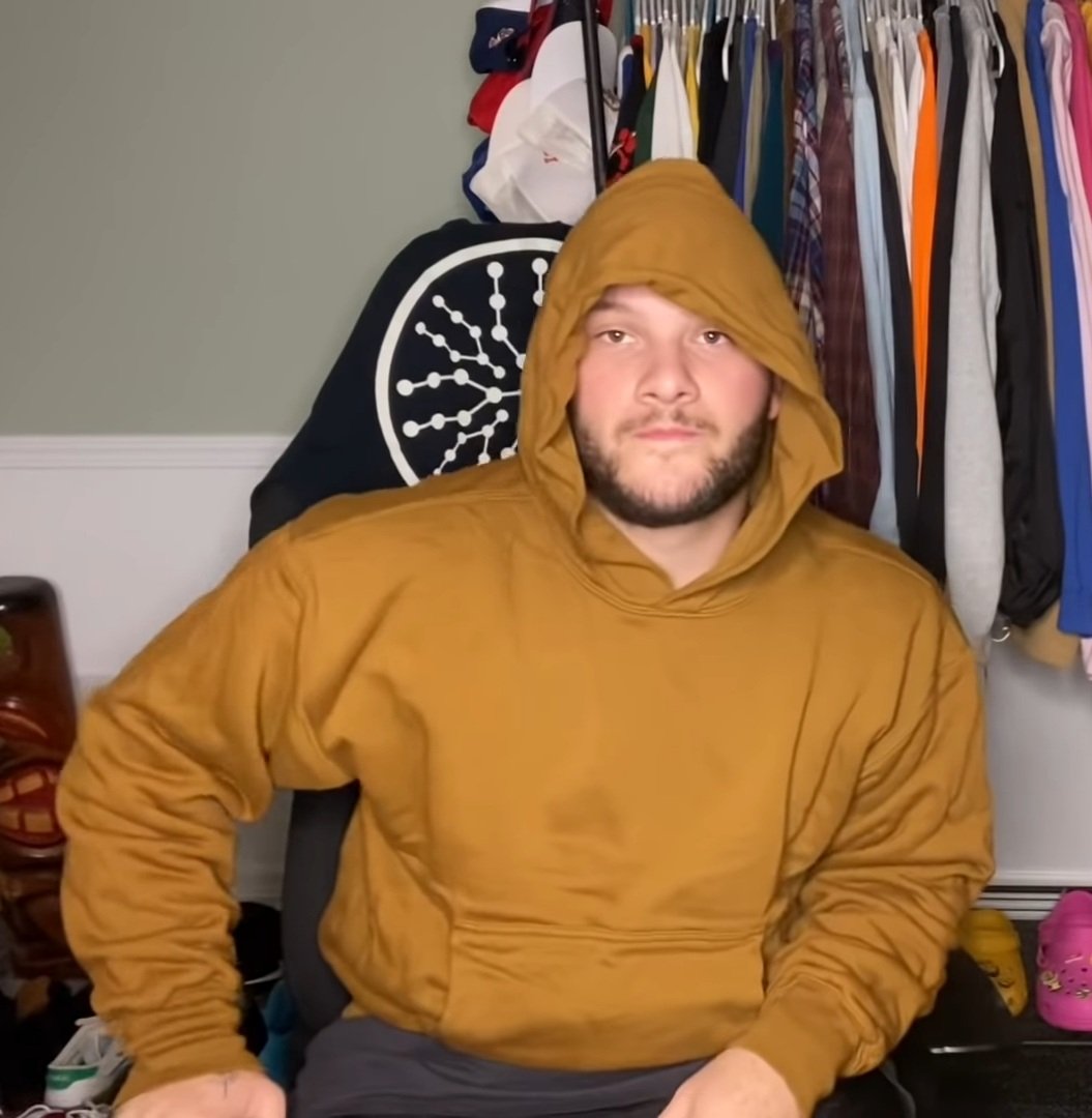 Scoops_Troop_85's tweet photo. Looks like we have been duped by the yeezy x gap hoodie. The hood is so thin it looks like floppy pizza 😂 https://t.co/ShCxb1QFTt