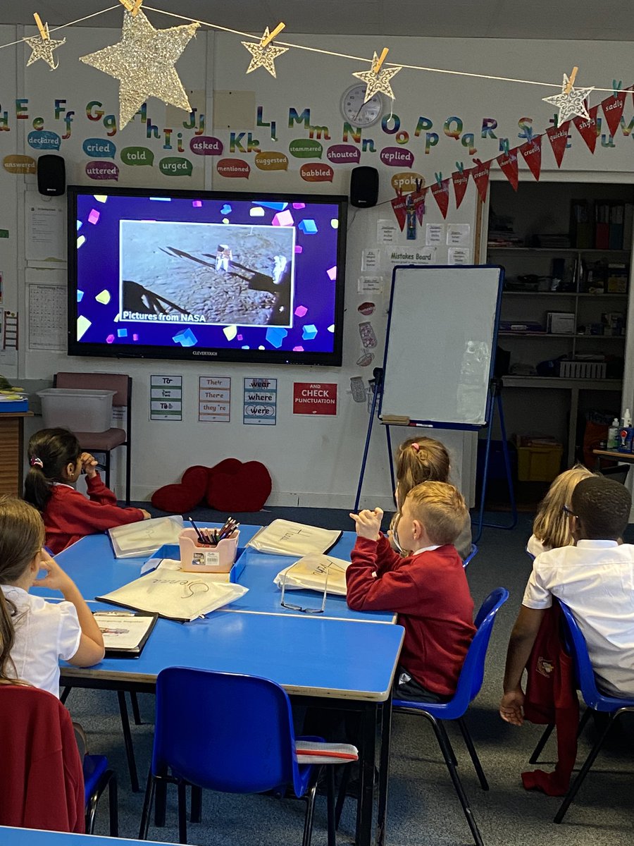 SaintOsburgs's tweet image. 🪐☄️ Year 3 are spending the afternoon in outer space! ☄️🪐 #WorldSpaceWeek2021 #bbclivelesson