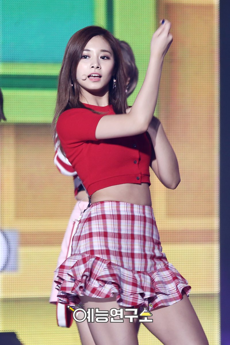 Hourly Tzuyu 쯔위 Tzuyu Hourly Tzuyu 쯔위 Tzuyu