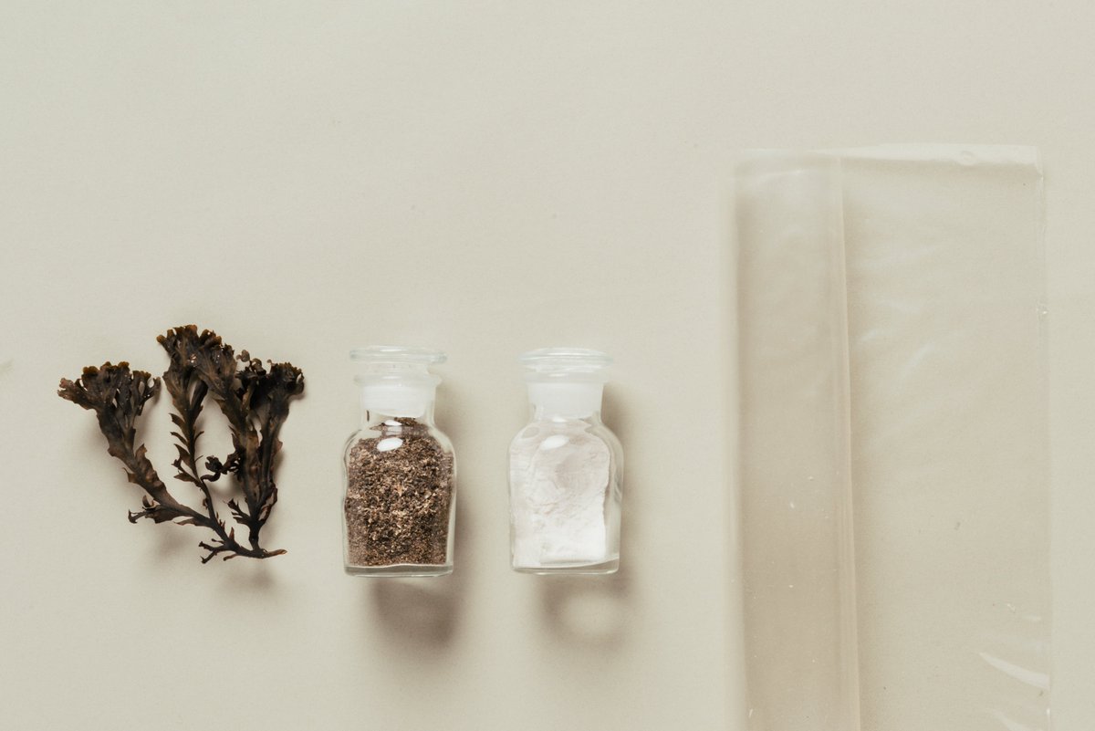 ptspaper's tweet photo. Verpackungsfilme auf Alginat-Basis #PTS & Berliner StartUp #mujō starten Entwicklungskooperation 👍
➡️ Ziel: Entwicklung von Verpackungsprodukten unter Zuhilfenahme des aus #Braunalgen gewonnenen natürlichen Polymers #Alginat ♻️
▶️ Info: https://t.co/HtS161USKr
@Papierfabriken https://t.co/AEZ1m0c73D