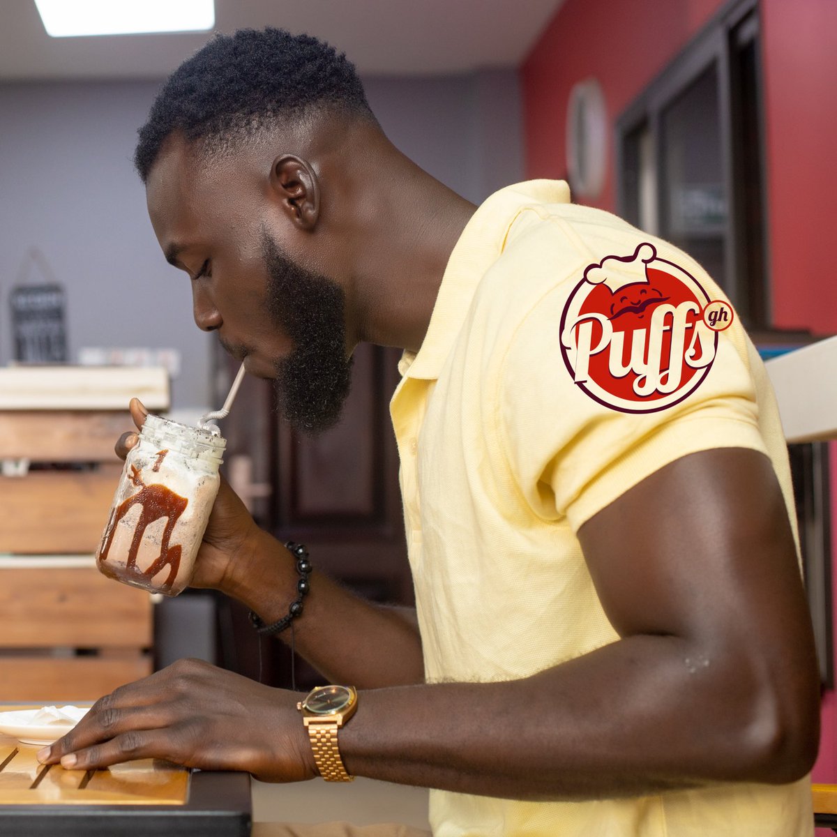 GhPuffs's tweet photo. In the era of only headshakes and no handshakes, We will always prefer that you enjoy a special milkshake from us😋.
#bofrot #puffpuff #milkshake #foodporn https://t.co/7IzZydb0sX