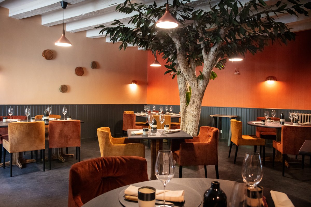 [#gastronomie]🍴

Le #restaurant Arbore &amp; Sens du chef Clément Dumont, situé à Loches, a été nommé pour les #TheForkRestaurantsAwards 2021 ! Et c'est le coup de ❤️ du chef 2 étoiles <a href="/christophehay1/">Christophe Hay</a> 

Soutenez-les, il vous reste 10 jours pour voter !
▶️bit.ly/3Fv2ZJS