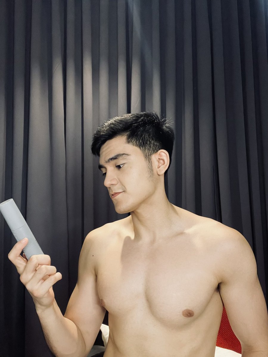 _GabMORENO's tweet photo. Applied Celavive’s Vitalizing Serum after a nice hot shower. Celavive’s Vitalizing Serum is a water-based serum, formulated with cell-signaling peptides, hibiscus and CoQ10 which reduces fine lines and wrinkles. #USANA #celavive #usanacelavive https://t.co/6PfNaueqSv
