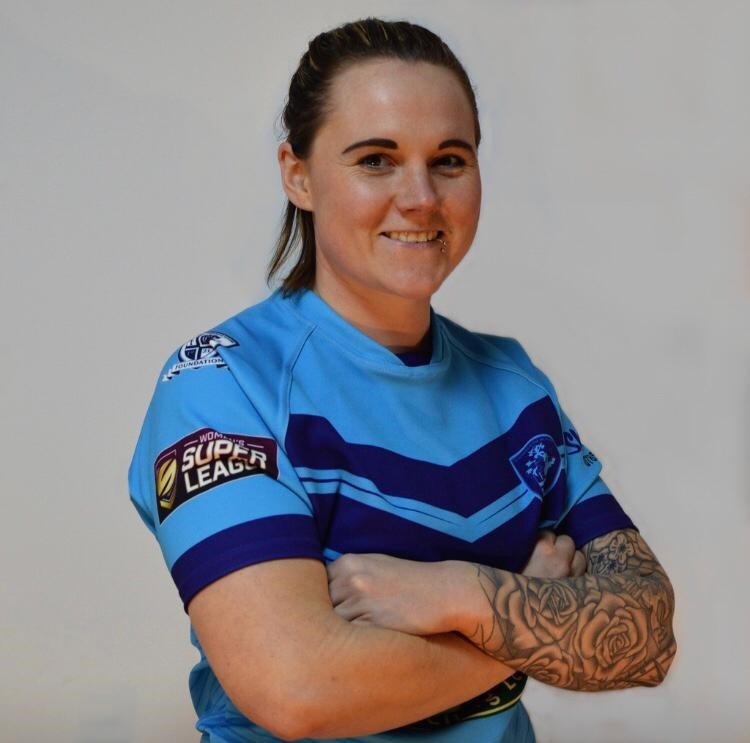 TheRFL's tweet photo. Natalie Harrowell was named @FevRoversRLFC's Woman of Steel in 2019.

Sadly, she passed away in December that year.

@FevRoversLadies have dedicated the 2021 season to her, and are aiming to end a fine year with a win in the @Betfred Women's Super League Shield Final this Sunday. https://t.co/mLcg4EQTi6
