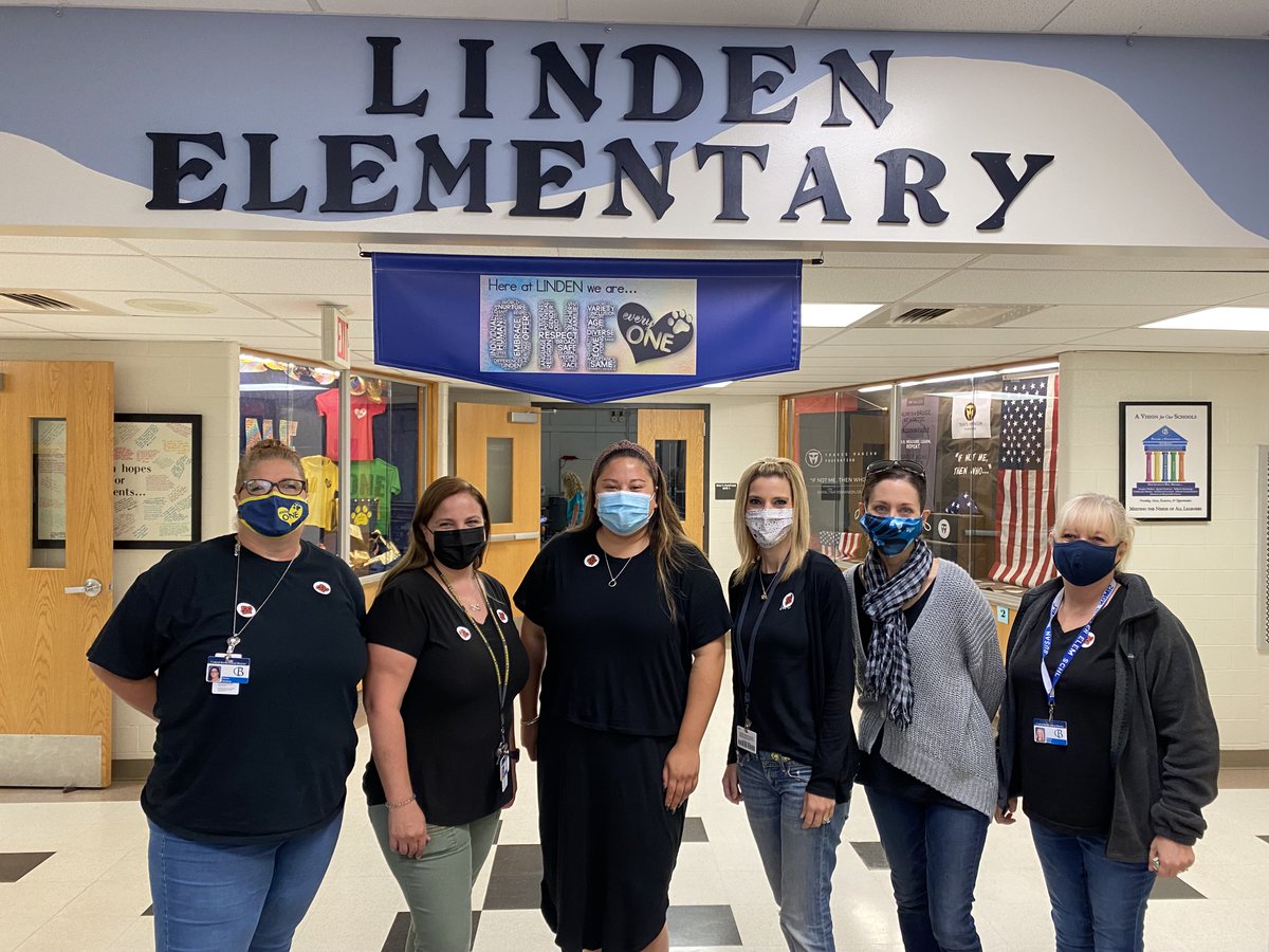 CBLindenSchool's tweet photo. Linden is so fortunate to have the BEST support staff around!  Thank you for all you do for our students! 🖤 https://t.co/7apMf623YQ