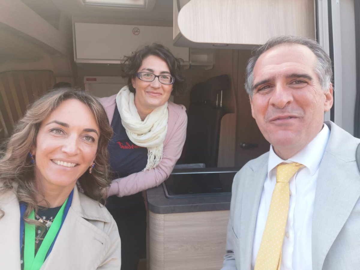 Grazie Sen. <a href="/MariaDomenicaC4/">Mariolina Castellone</a> e On. #MarcoBella per la solidarietà alla lotta dei precari EPR. Come sapete vi romperemo le scatole per migliorare e potenziare la Ricerca Pubblica! <a href="/CNRoccupato/">CNRoccupato 2.0</a> <a href="/PrecariUnitINFN/">Precari Uniti INFN</a> <a href="/precINGV/">Coord Precari INGV</a> <a href="/precariINAF/">Precari INAF</a> <a href="/zoccoli_antonio/">Antonio Zoccoli</a> <a href="/MC_Carro/">MariaChiara Carrozza</a> @MessaCristin