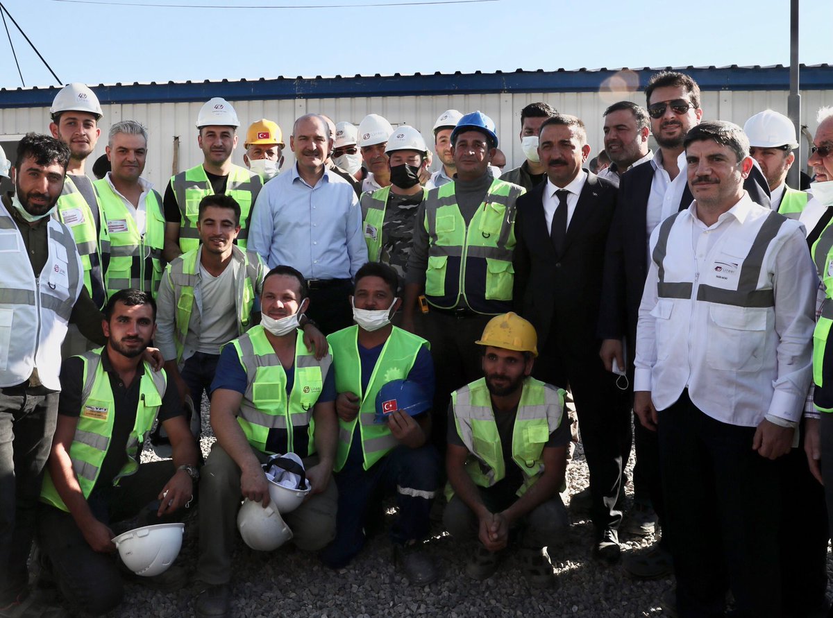 suleymansoylu's tweet photo. 110 Milyon dolarlık yatırımla Siirt’te, Türkiye’nin ilk Çinko İzabe Tesisi olan, yakın zamanda Kurşun İzabe Tesisi de aktifleştirilecek olan Çinko Fabrikası'ndayız.

Yılda 250 bin ton çinko ithal eden ülkemizde ithalat azalacak, Siirt’e ve istihdama büyük katkı sağlanacak https://t.co/ZCsr5HAXdJ